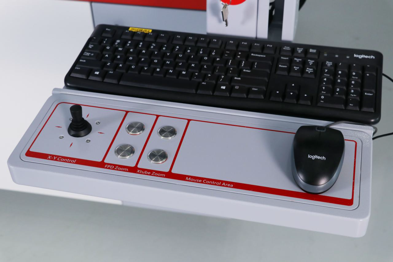 Управление с джойстик