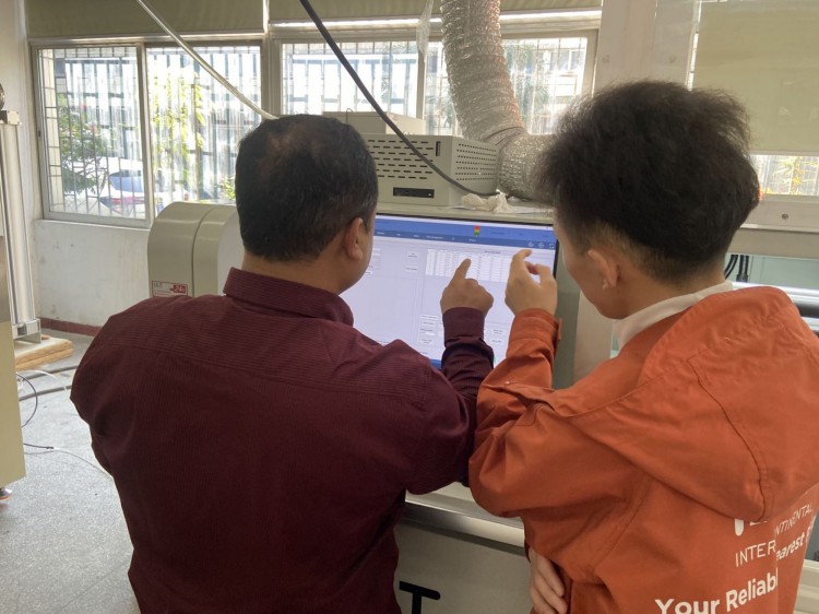 Индия SMT инженер в IC (3)