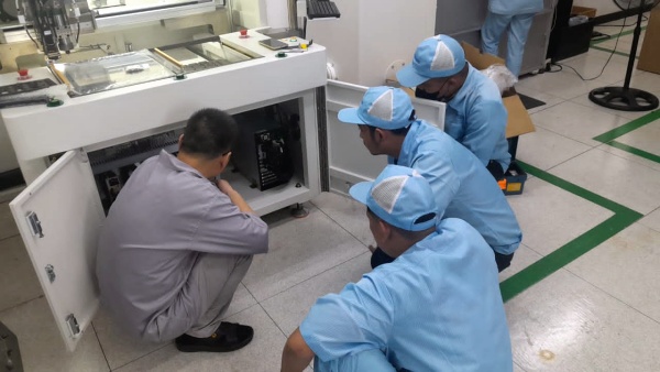 I.C.T машина за депанелиране в Индонезия