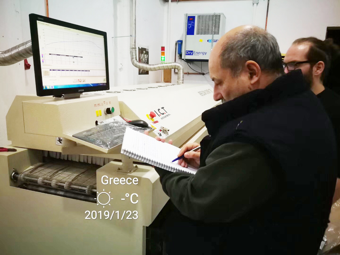 smt производствена линия smt машина за избор и поставяне