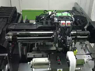 машина за поставяне на етикети за прехвърляне