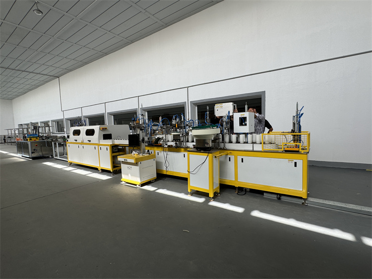 Едно гише за интелигентно фабрично решение за производство на LED осветление в Таджикистан (27)