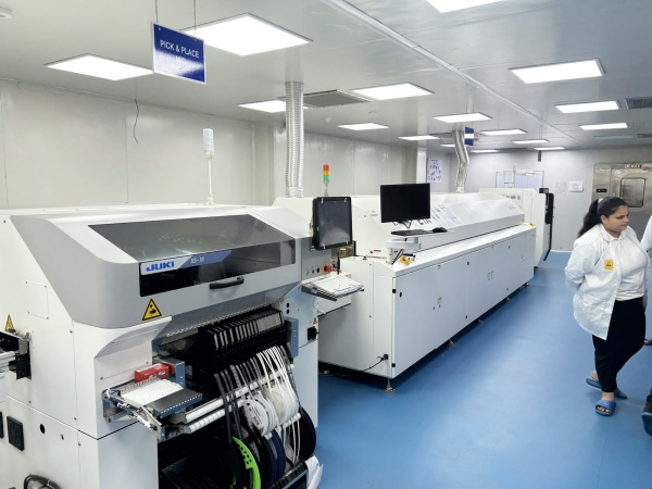 Пълна SMT линия в Индия